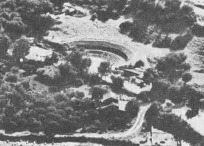 Vista dall'alto del teatro di Ippona in una foto del 1960