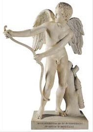 Statua di Eros ai Musei Capitolini di Roma che tende il suo arco