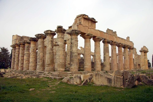 Resti del Tempio di Zeus a Cirene in Libia