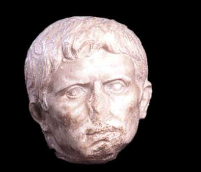 Ritratto del fondatore dell'impero romano, il grande Augusto (27 a. C. - 14 d. C.)