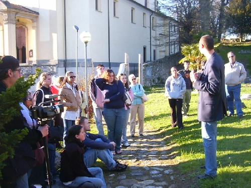 Studenti e professori del merrimack College di Boston nel parco storico-archeologico S. Agostino