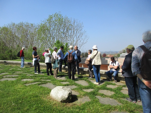 Il gruppo di pellegrini al parco Rus Cassiciacum