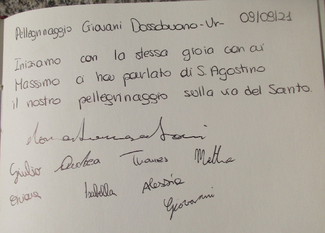 La dedica sul libro dei visitatori dei pellegrini veronesi