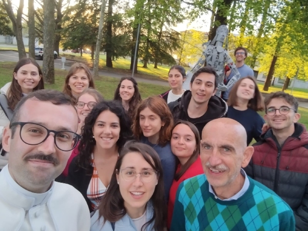 Foto di gruppo al tramonto del sole alla Pieguzza