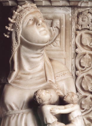  statua della Carit nell'arca di S. Agostino a Pavia in san Pietro in Ciel d'Oro 