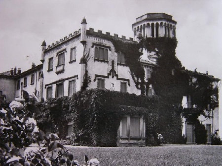 La villa dei Duchi Visconti di Modrone in una foto del primo Novecento