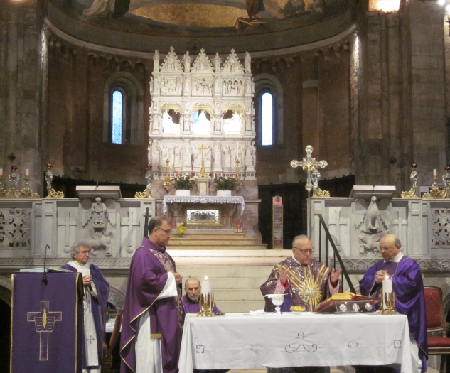 Celebrazione liturgica in San Pietro in Ciel d'Oro a Pavia
