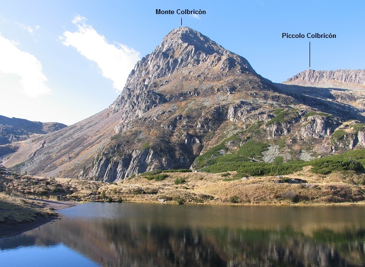 Il monte Colbricon visto dal lago