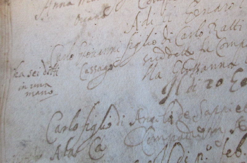 L'annotazione del parroco che Carlo Giovanni Ratti  nato con sei dita in una mano
