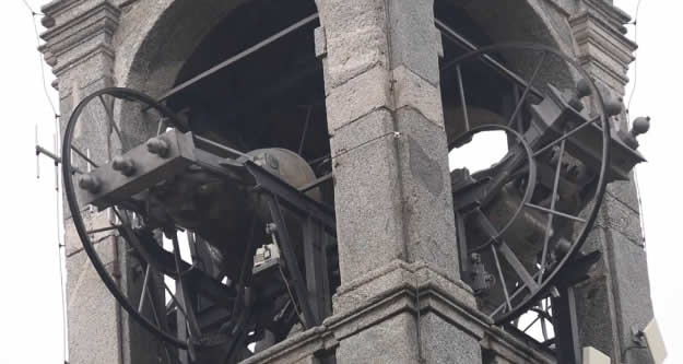 Il concerto di campane sul campanile di Cassago