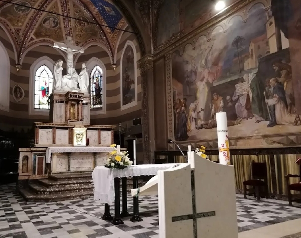 Il presbiterio della chiesa di sant'Agostino a Ventimiglia