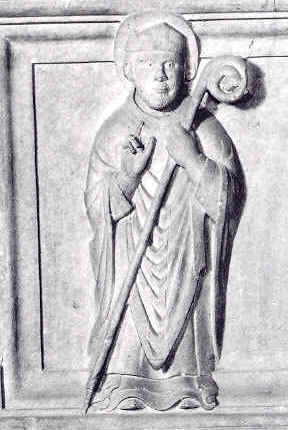 Frontale del sarcofago di Mirano Becaloe:Agostino vescovo nella chiesa agostiniana di san Marco a Milano