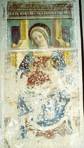 Stazzona, chiesa di San Giuliano, Madonna in trono con il bambino