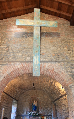 Interno della chiesetta di S. Maria della Rocchetta a Porto d'Adda