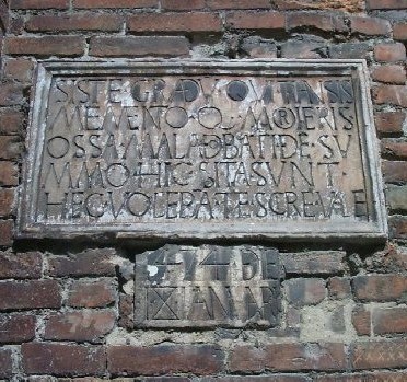 Lapide all'ingresso della chiesa di S. Agostino a Cremona