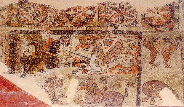 Resti del mosaico pavimentale della chiesa romanica del XII secolo