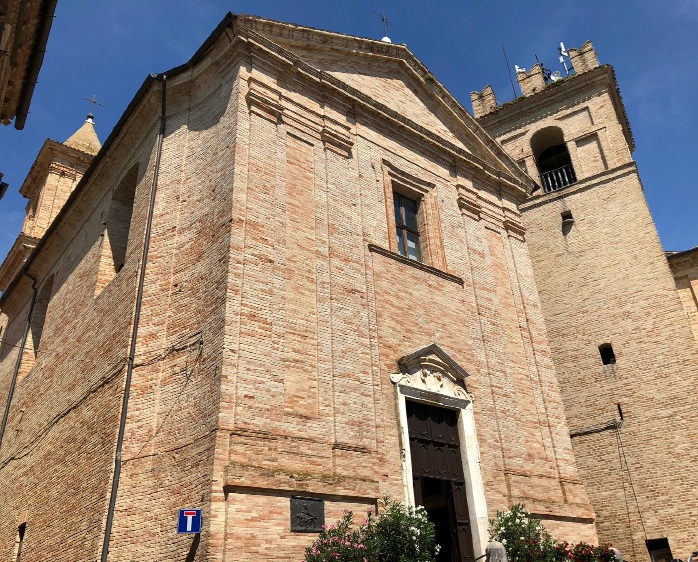 Facciata della chiesa di sant'Agostino a Morrovalle