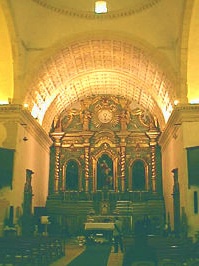 Immagine della navata della chiesa di sant'Agostino a Cagliari