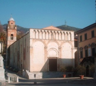 Immagine della chiesa di sant'Agostino a Pietrasanta