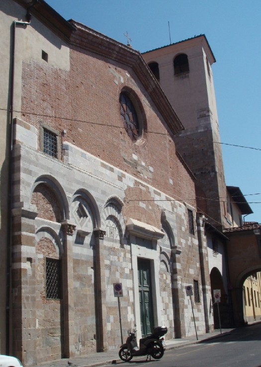 Facciata della chiesa di san Nicola a Pisa