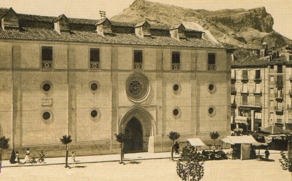 Il monastero agostiniano di Alcoy in piazza di Spagna in una vecchia foto