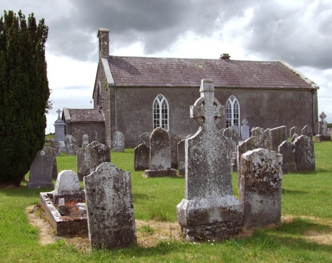 Particolare del cimitero e della chiesa costruita sui resti del convento agostiniano di Aghmacart