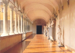 Galleria superiore del monastero agostiniano di Ravenna