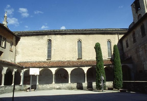 Chiostro interno del convento di Como