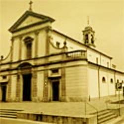 Immagine della facciata della chiesa di Biassono
