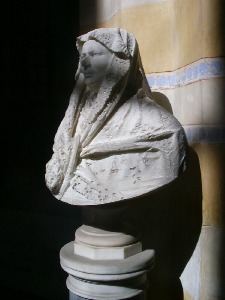 Il busto della duchessa Madre