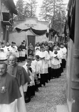 Funerali di Don Enrico Colnaghi(1948)