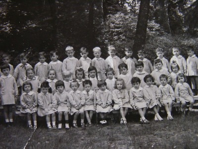 1960: bambini all'asilo infantile