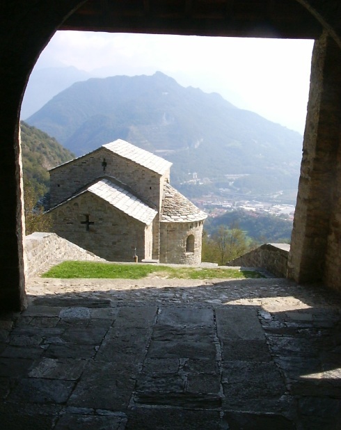 San Benedetto e il Monte Barro visti da san Pietro al Monte