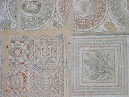 Frammenti di pavimento a mosaico