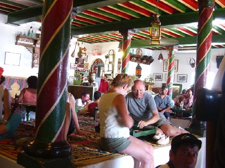 Interno del cafè des Nattes di Sidi Abou Said