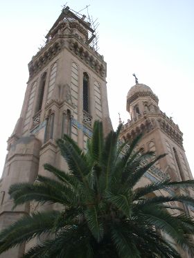 Le due torri della facciata della Basilica di S. Agostino a Ippona