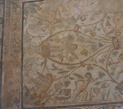 Mosaico con amorini