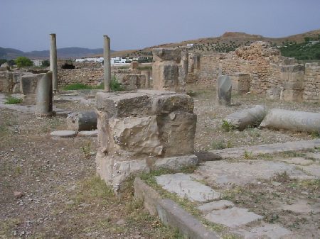Resti degli ambienti interni della Basilica cristiana