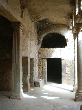 La stupefacente struttura ipogea della Casa della Caccia