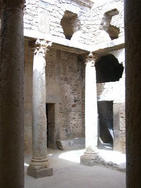 Ardite strutture architettoniche ipogee della Casa della Caccia