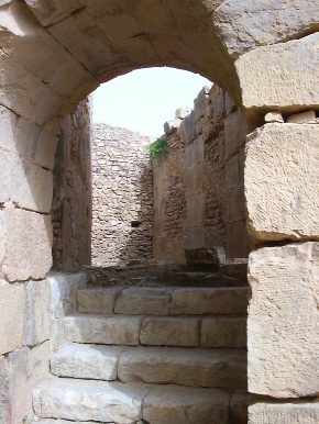 Scalinata di accesso alla cavea del Teatro di Bulla Regia