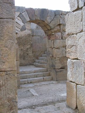 Splendide architetture per il passaggio interno al Teatro