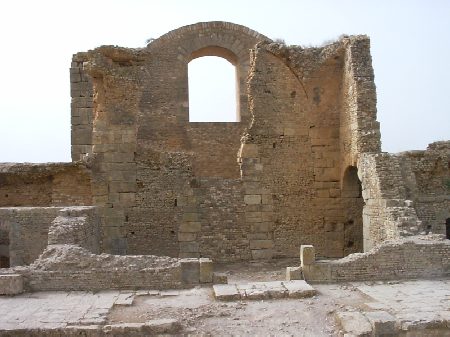 I grandiosi resti delle Terme di Julia Memmia