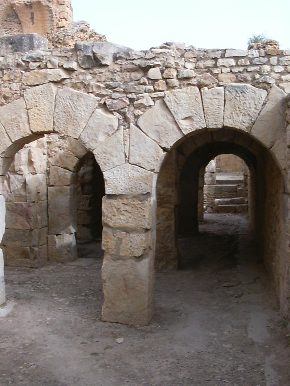Passaggi ad archi fra ambienti delle Terme di Julia Memmia
