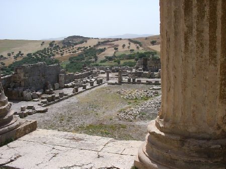 Vista del Foro e della campagna attorno a Douggha