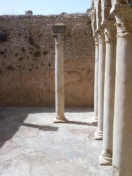 Camera colonnata nel complesso delle Terme Liciniane