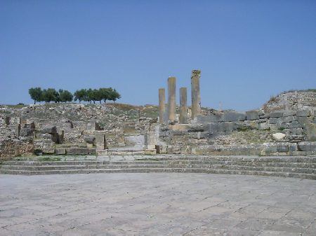 La piazza del Mercato con il tempio di Mercurio sullo sfondo