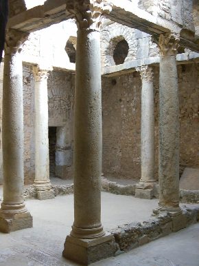Le splendide architetture della Casa della Caccia