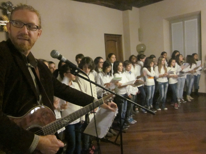 Il Coro in un momento della presentazione