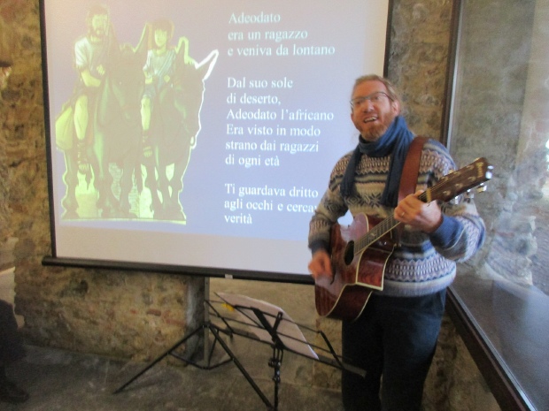 L'autore de L'Enigma di Cassiciacum canta la Canzone di Adeodato